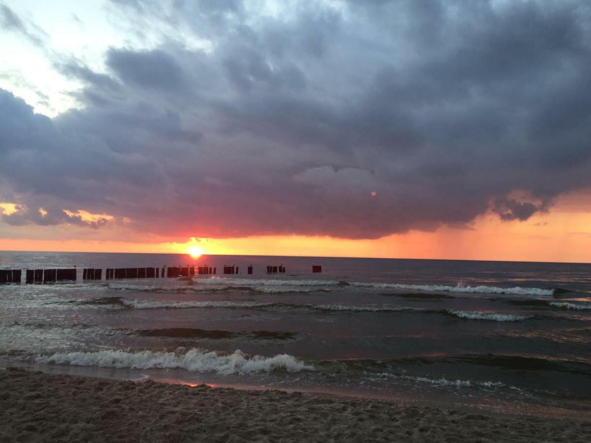 Apartamenty Sunrise Kolobrzeg Podczele Exteriör bild