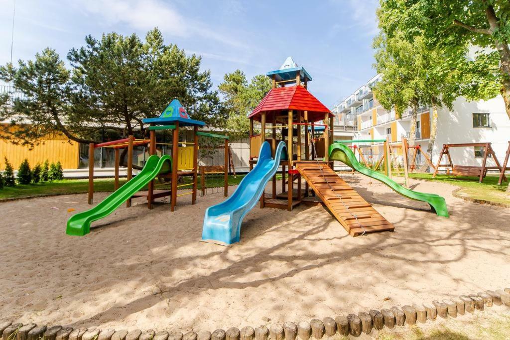 Apartamenty Sunrise Kolobrzeg Podczele Exteriör bild